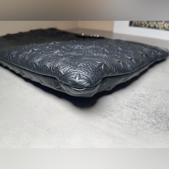 Jimmy Choo Oversized Derek Clutch Wrislet Black Leather Studded Star Bag - Picture 10 of 17